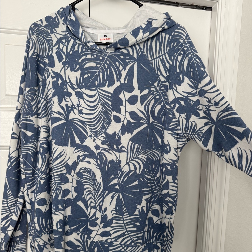 Sundry hoodie and matching shorts size 2